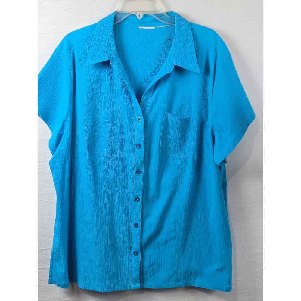 Turquoise Blue Crinkle Seersucker Button Up Shirt with Back Butterfly Applique